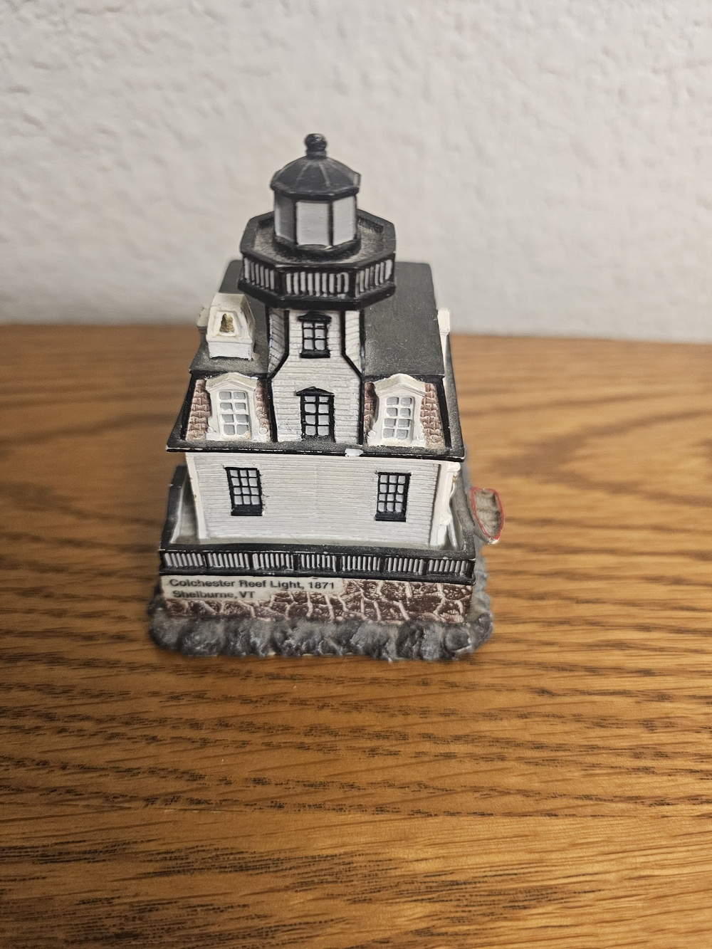 Geo. Z. Lefton Colchester Reef Light Lighthouse Figurine – 2001